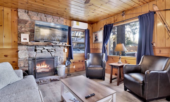 Patton Cabin | Lakeside Family Cabin at Shore Acres Lodge Big Bear