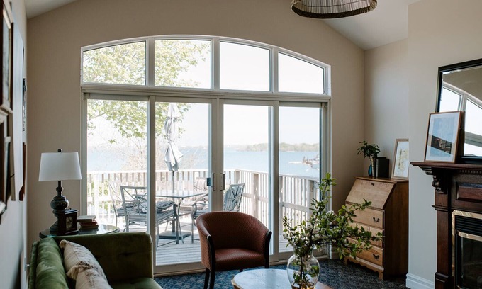 Wolfe Island Apartment | Lakeside Getaway in Marysville, Wolfe Island - Shopkeepers Apartment