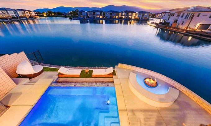 Terra Lago House | Lakeside Haven/Game Room/Mountain Views