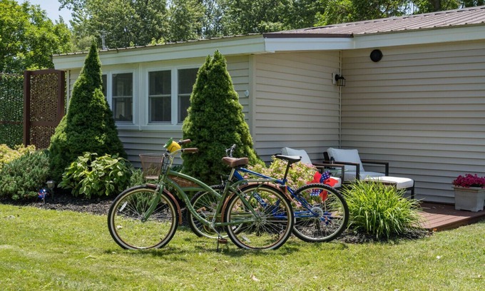 Sackets Harbor House | Lakeside Haven- Sackets Harbor, Firepit, Bikes, Updated cottage
