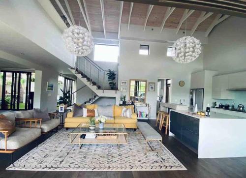 Noordhoek Villa | Lakeside home in security estate with solar power