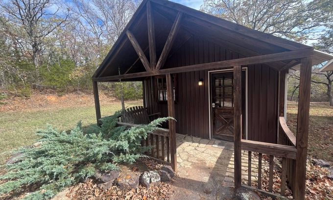 Kingston Apartment | Lakeside Landing Guest House, Lake Access, Hiking, Starlink