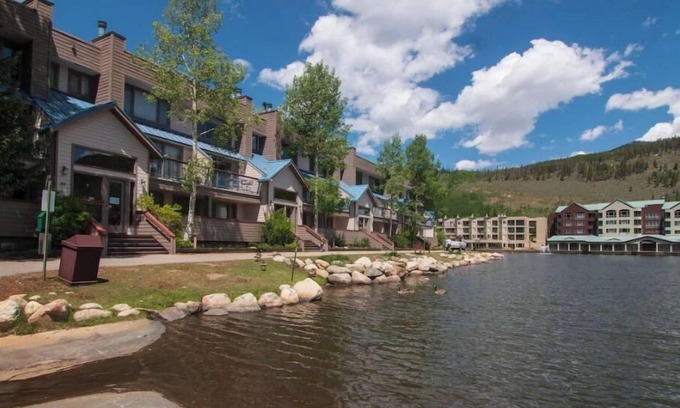 Lakeside Village Condo | Lakeside, Ski Condo with Amazing Views, Quiet, Family-Friendly