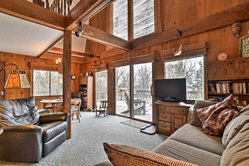 Stearns County House | Lakeview 10-Acre Kimball Cabin with Private Beach!