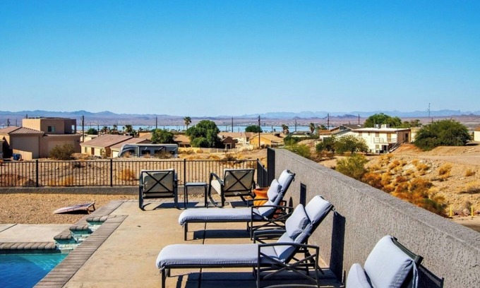 Lake Havasu City House | Lakeview 2-bedroom house in phenomenal Lake Havasu City with AC, WiFi
