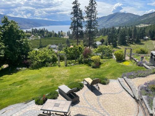 Central Okanagan Bed & Breakfast | Lakeview Gardens B&B