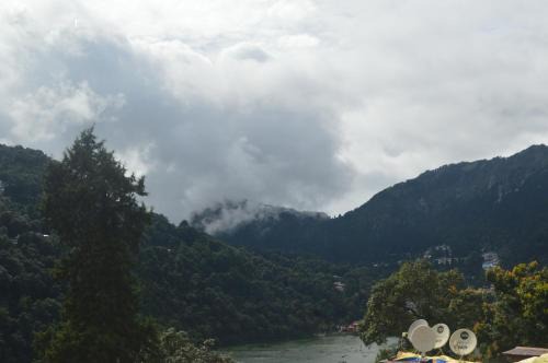 Mallital House | Lakshmi Kutteer Homestay