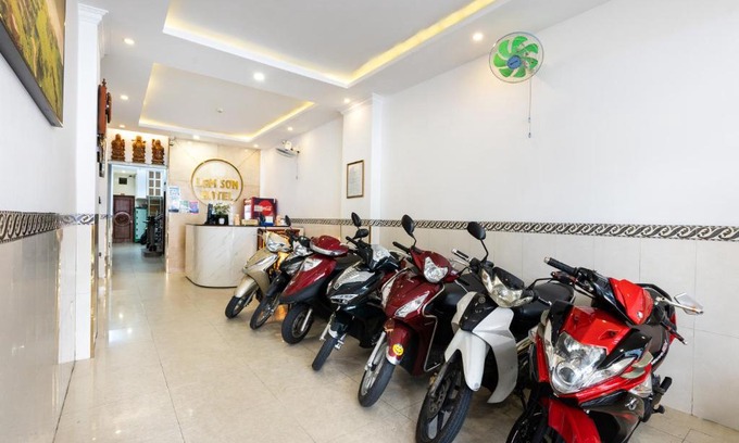 District 11 Hotel | Lam Sơn Hotel