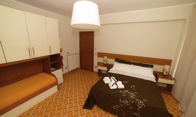 Lamezia Terme Apartment | Lamezia Terme family apartment "girasoli"