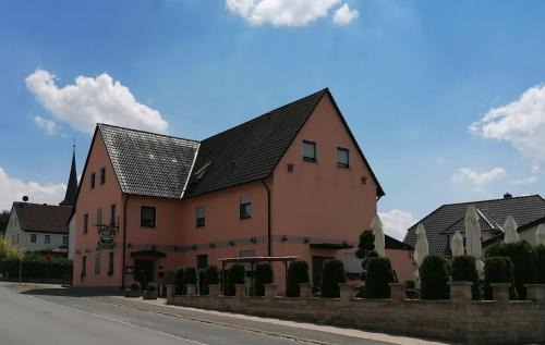 Adelsdorf House | Landgasthof Niebler