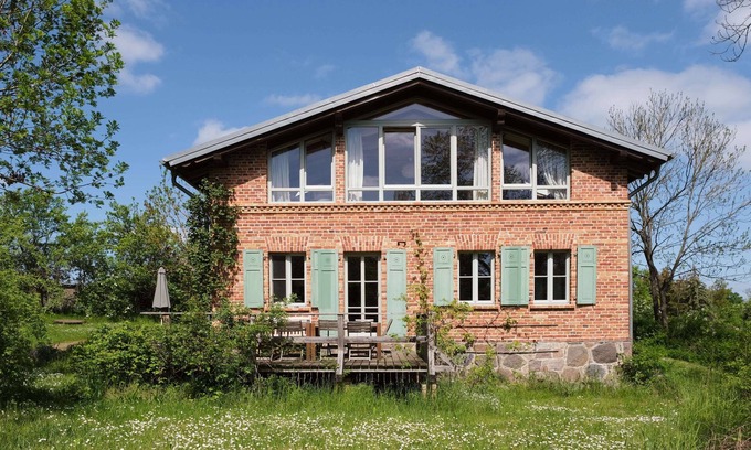 Gerswalde Hotel | Landhaus Fredenwalde - large house in beautiful nature with Steinway grand piano