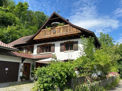 Lippertsreute Apartment | Landhaus - In der hohen Eich Dg