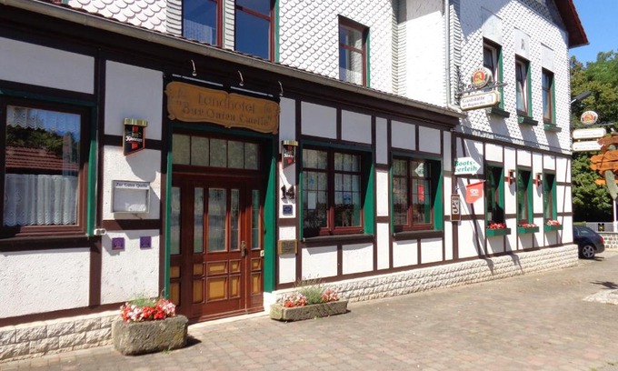 Neuenhof Hotel | Landhotel zur guten Quelle