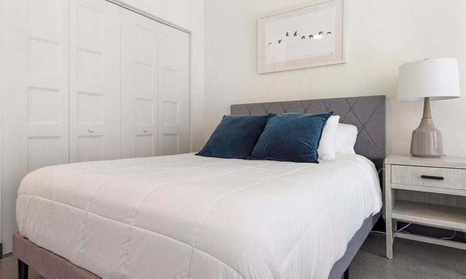 Downtown St. Louis Apartment | Landing at 11th & Spruce - Studio in Downtown