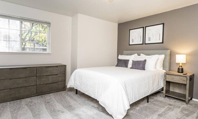 South Hill Apartment | Landing at Aspen Creek - 1 Bedroom in South Hill