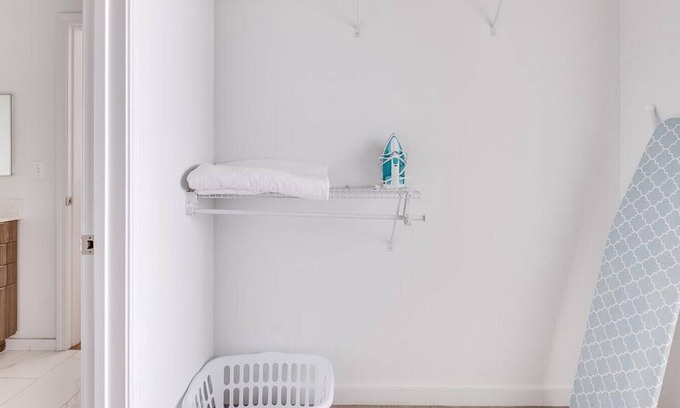 Oak Park Apartment | Landing at Eleven33 - 1 Bedroom in Downtown Oak Park