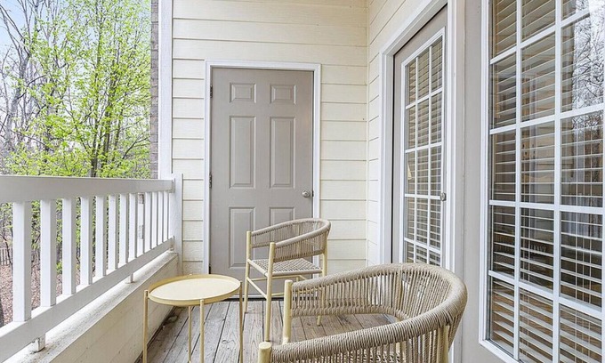 Greensboro Apartment | Landing at Hawthorne at Horse Pen Creek - 2 Bedrooms in Downtown Greensboro