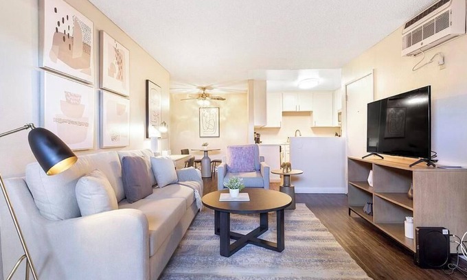 North Broadway Apartment | Landing at Madera Ridge - 1 Bedroom in Country Club