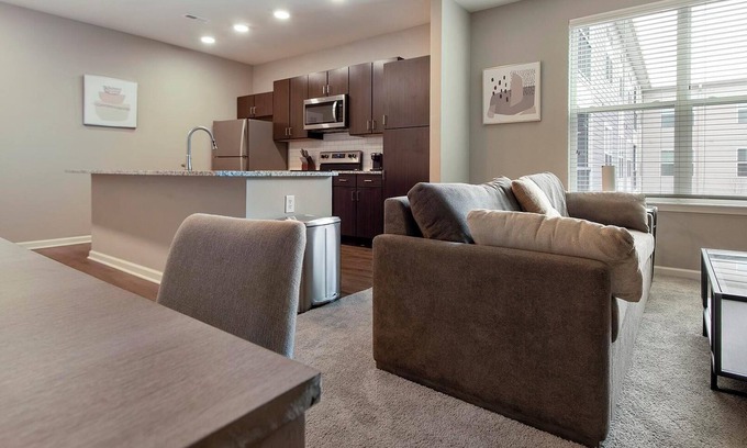 Chesterfield Apartment | Landing at The Parq at Chesterfield - 1 Bedroom.