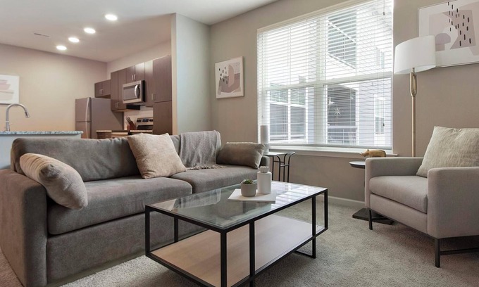Chesterfield Apartment | Landing at The Parq at Chesterfield - 1 Bedroom.