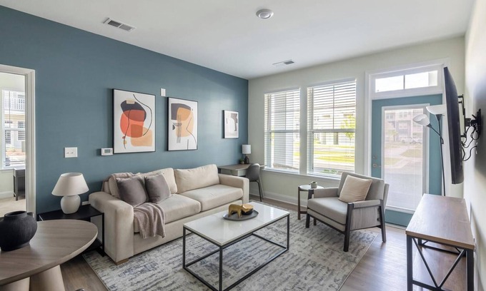 Wilmington Apartment | Landing at The Parker Leland - 2 Bedrooms in Do.
