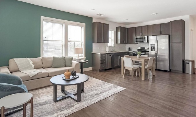 Stone Oak Apartment | Landing at Vecina - 2 Bedrooms in Stone Oak