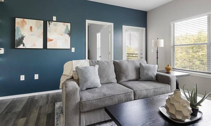 Royal Ridge Apartment | Landing | Beautiful 1BD, Clubhouse, Gym