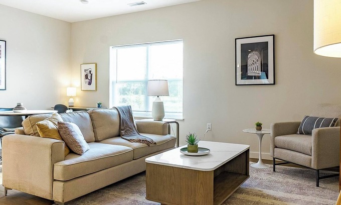 Cartersburg Apartment | Landing | Chic 2BD, Clubhouse, Courtyard