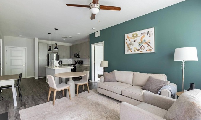 Covington Apartment | Landing | Stylish 2BD, Gym, Yoga Studio