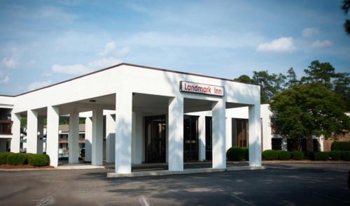 Hartsville Hotel | Landmark Inn