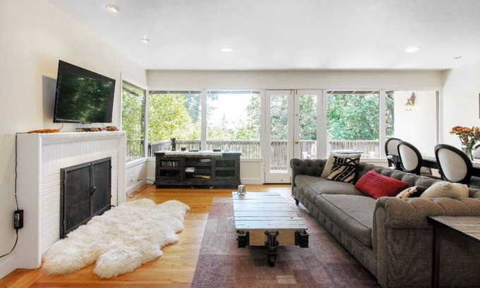 Berkeley Hills House | Landmark North Berkeley home