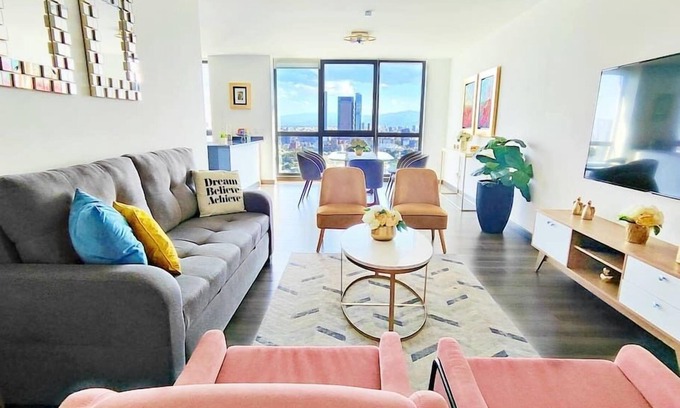 Anahuac Apartment | Landscape View+King Bed+Gym+ Pool/Parking- 3BR 2BT
