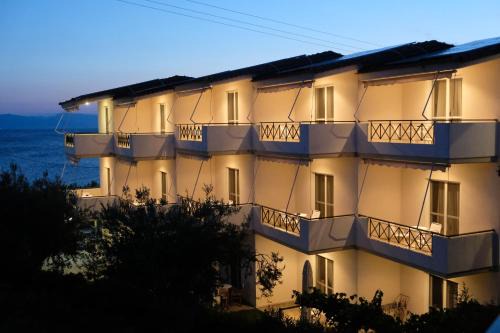 Rovies House | Lappas Rooms