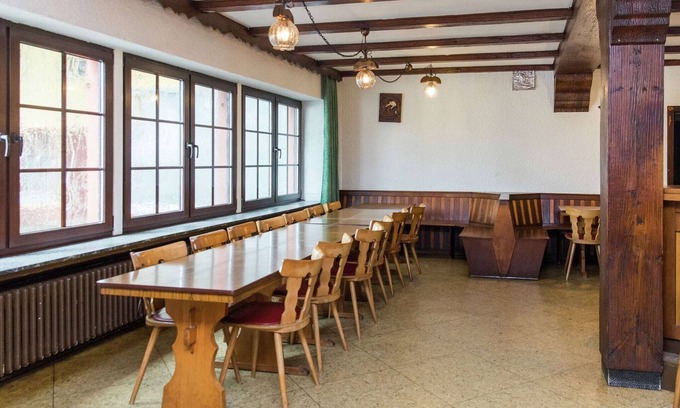 Ammeldingen bei Neuerburg House | Large group house, beautifully located in Eifel.