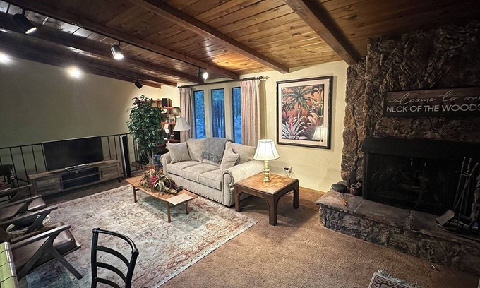 Zephyr Cove House | Large 1875 SF 2-bedroom + 2 LR with Sofa Beds townhome in Zephyr Cove with WiFi