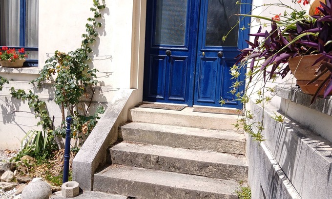 Montlignon Cabin | Large 1900s-style house with garden near Paris ideal for families