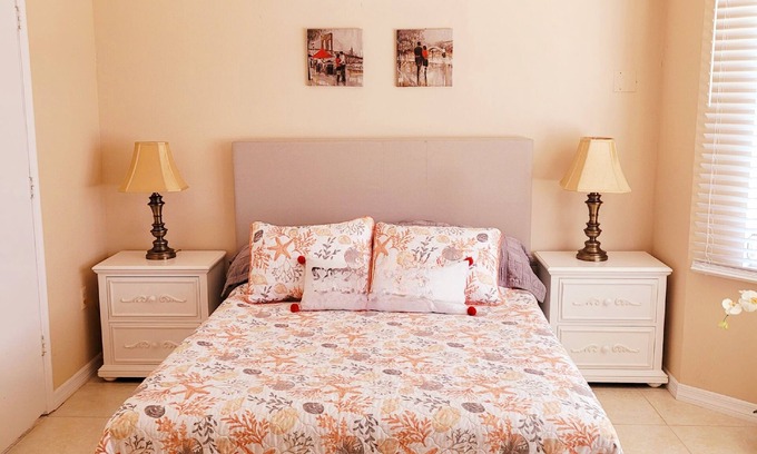 Southgate Apartment | Large and bright studio in the middle of Sarasota
