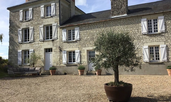 Thure House | Large beautiful charming house with swimming pool and cinema. Quiet, city 10 min