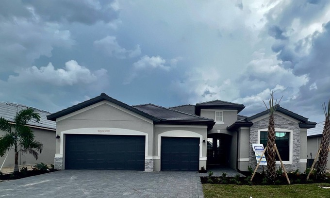 Gateway House | Large Brand New 4 bedroom home in Fort Myers, 15 mins from RSW airport