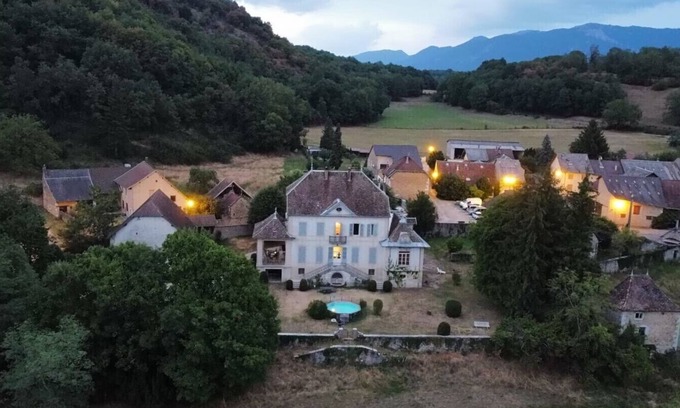 Cuzieu House | Large charming gîte Un Air d'Italie