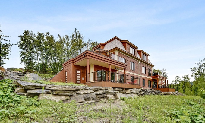 Ayers Cliff Condo | Large condo view & access to Lac Massawippi, near Ski Orford, Magog, Sherbrooke!
