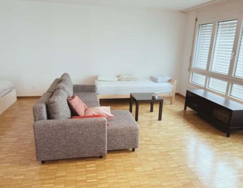Langstrasse Apartment | Large Flat, Downtown Center next to Zurich HB Main Station Muller - Self Checkin