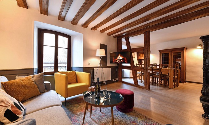 Gueberschwihr House | Large gîte in historic Alsatian half-timbered house for 12/14 people