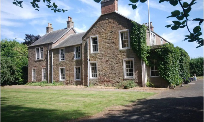 Murthly House | Large country house perfect for family or friends.