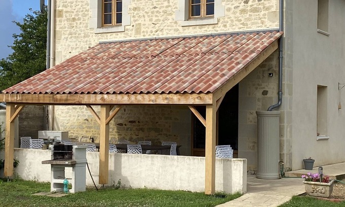 Berrie House | Large gite sleeps 10 people and up to 12 with airbeds