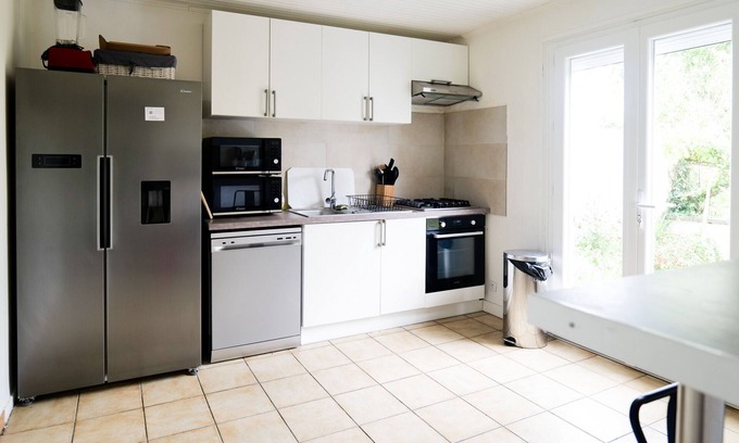 Deux Croix-Banchais House | Large house in the Deux Croix district of Angers - sleeps 15