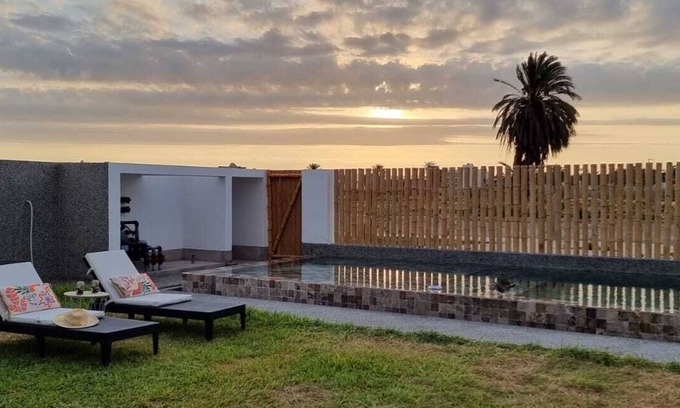 Salamanca House | Large house with a big swimming pool for 16 people in Paracas