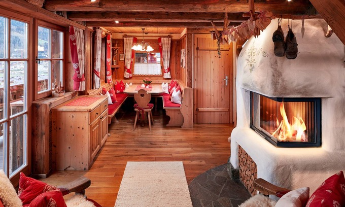 Hundsdorfl Ski Chalet | Large hut/chalet for families & groups in Almdorf Flachau