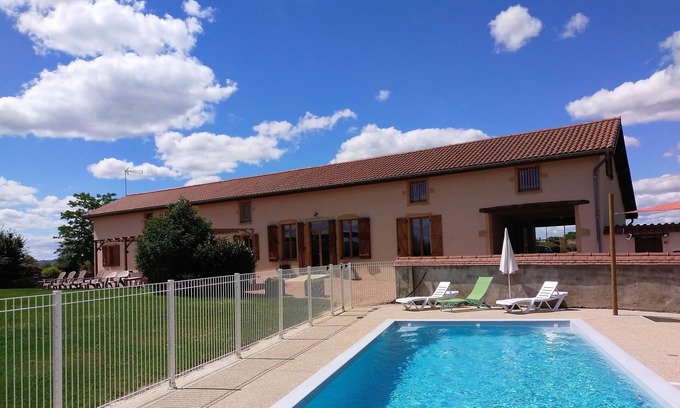 Ceron Cottage | Large independent gîte for up to 20 people. with swimming pool in the heart of France