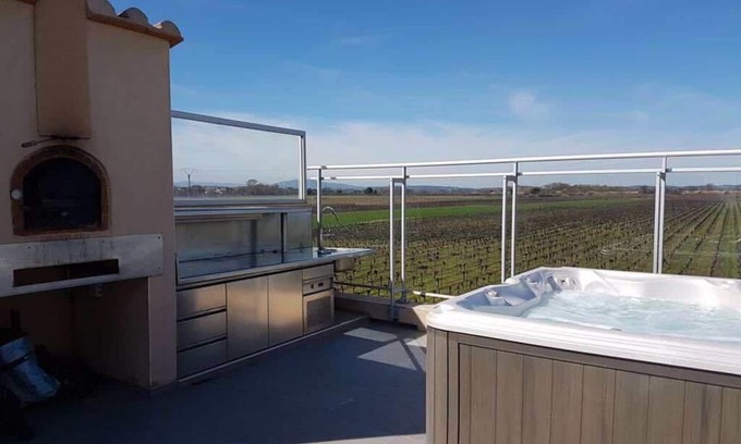 Raissac-d'Aude Cottage | Large loft near Narbonne and its beaches, private jaccuzi, ideal family